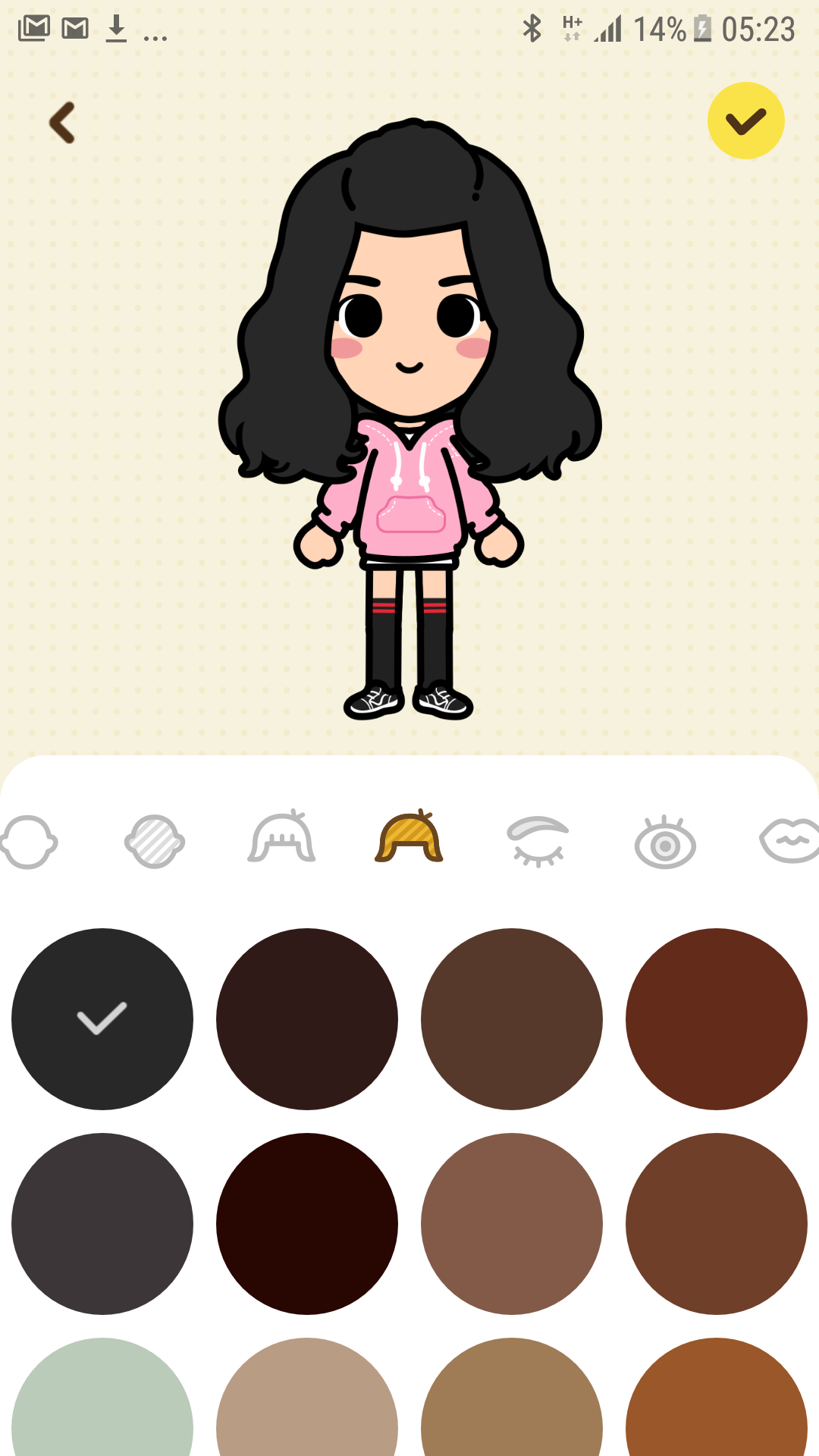 ต่อมาเลือกสีผม ทำสติกเกอร์ด้วยตัวเองง่ายๆ ด้วยแอพ Qmoji