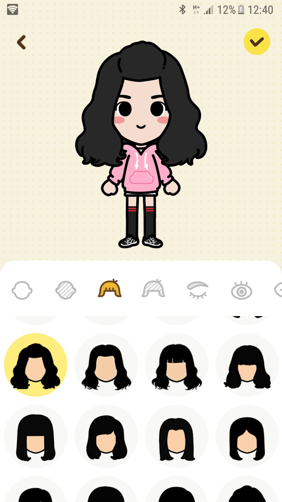 ต่อมาเลือกทรงผม ตามที่เราต้องการ ทำสติกเกอร์ด้วยตัวเองง่ายๆ ด้วยแอพ Qmoji