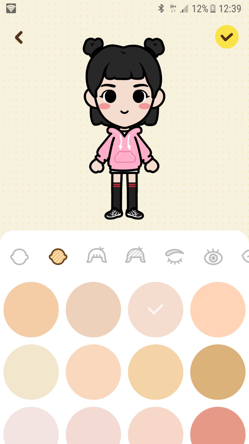 ต่อมาเลือกสีผิว ว่าเราต้องการสีผิวแบบใด ทำสติกเกอร์ด้วยตัวเองง่ายๆ ด้วยแอพ Qmoji